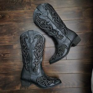 Size 6 Black Studded Western Boots